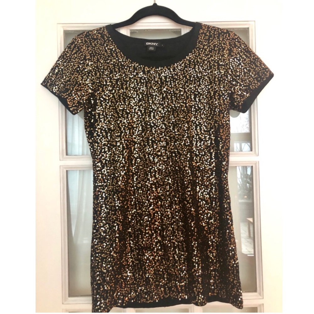 🆕 DKNY Sequin Top in Black/Gold